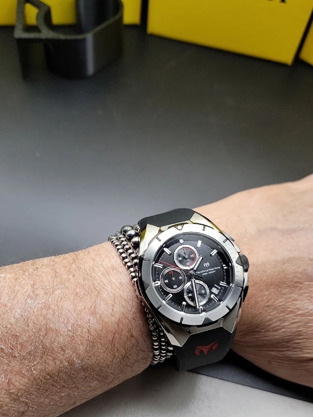 🌊 TM-318086 TechnoMarine Ocean Victory Men's Chronograph Watch 41.3mm Black Red